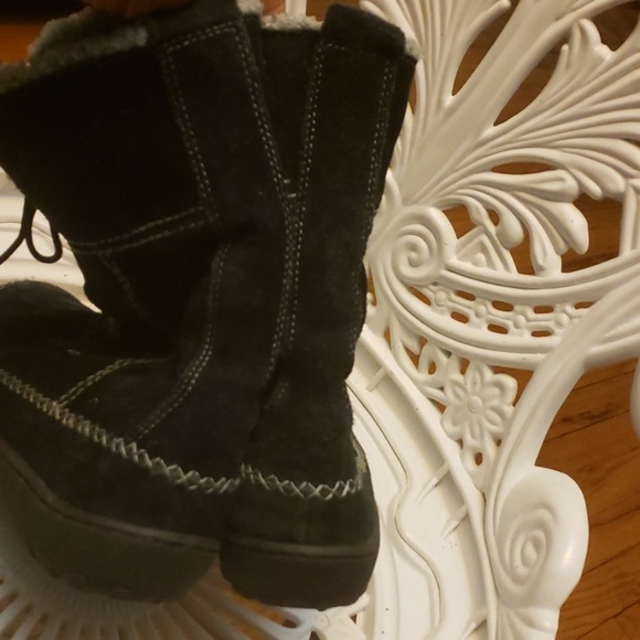 Timberland Girl Black Suede Fleece Lined Size 3 - Picture 3 of 8